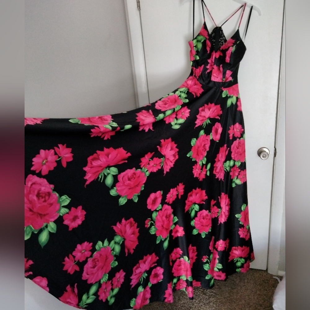 Windsor Long Black Floral Dress